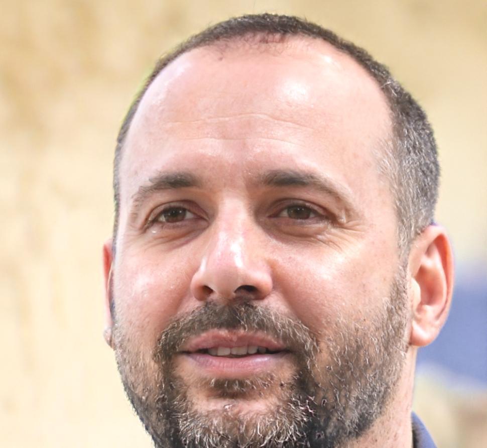 Portrait de Léandre Beaumont, spécialiste valorisation d'entreprise